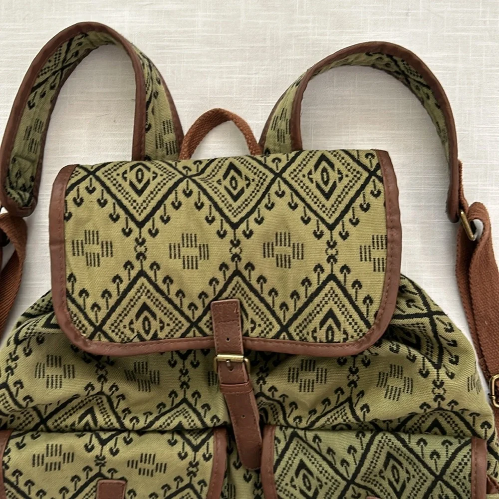 Mossimo Backpack Aztec - Picture 2 of 6